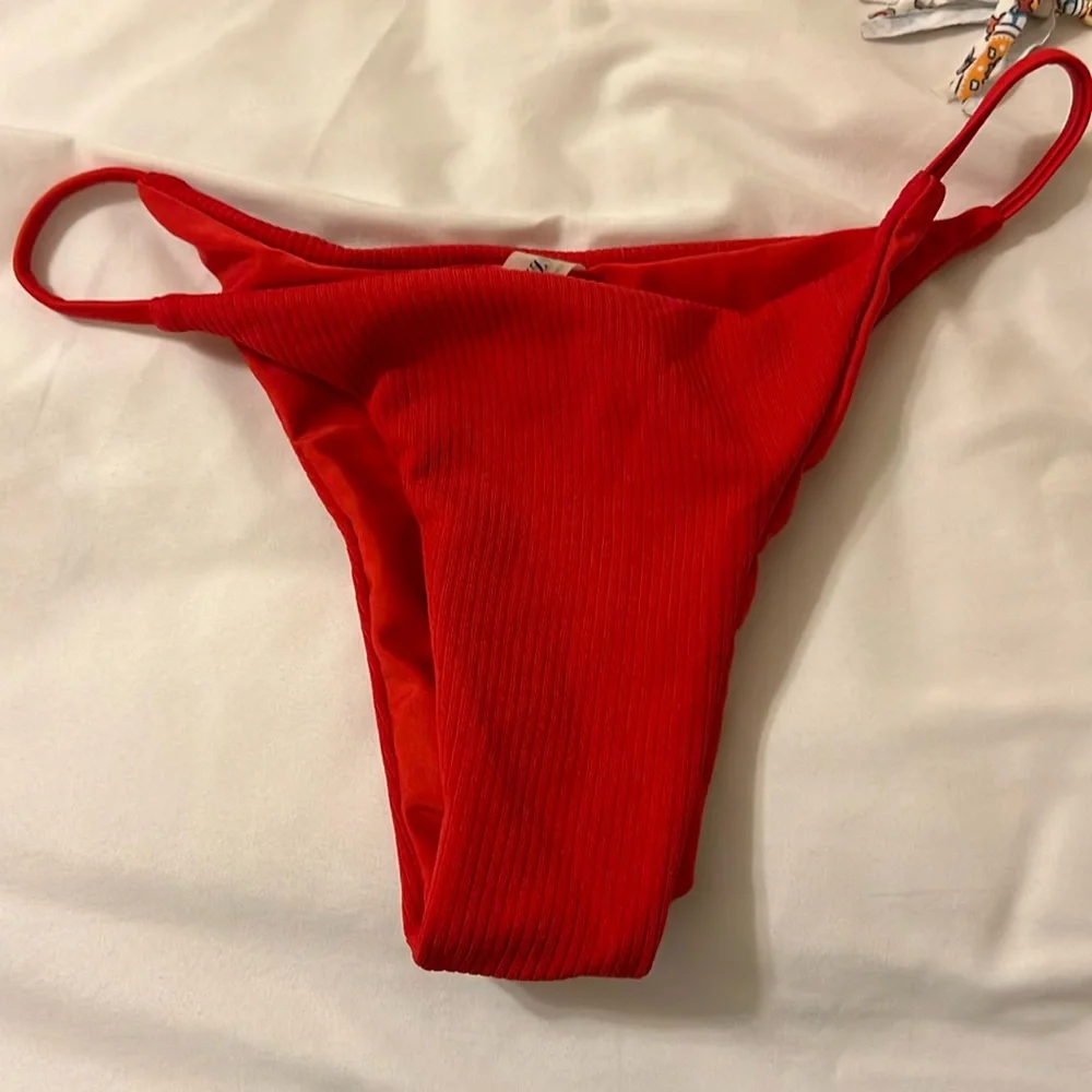 Bikini Bundle - Picture 11 of 11